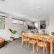 West Addis I Longer Stays Welcome, Geelong West - Fotografie 6
