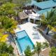 Hidden Gem 3-Bedroom Infinity Pool Villa on Beach, Placencia