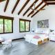 Hidden Gem 3-Bedroom Infinity Pool Villa on Beach, Placencia (foto 10)