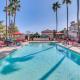 First-Floor Condo with Pool Access in Mesa! - Foto 3