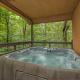 Bear Creek Hollow, FREE Dollywood ticket & more! 2 King bedrooms and loft w hot tub, game room WiFi