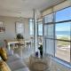Charming beachfront Strand apartment, Кейптаун - Фото 3