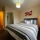 Crownford Guesthouse - Close to Hanley centre and University