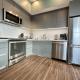 Large Hollywood Corner 2 Bedroom with Private Balcony, Los Angeles - Zdjęcie 8