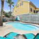 Splash Inn Lower Unit: Heated Pool & Walk to Beach