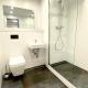 DOMspitzen-BLICK, cooles 2 Zimmer Apt mit Indoor-Swimmingpool auf dem Dach, Küche und Smart-TV, ケルン - 写真 4