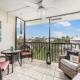 Central condo with pool and short walk to restaurants Marco Island - Foto 1
