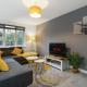 Deluxe 2 bed flat w/free parking, High Wycombe