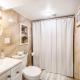 2 bedroom + Bath in Eastyork Toronto - Photo 4