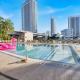 Infinite Views with Amazing Pool plus Gym, Near Beach, Hallandale Beach - Zdjęcie 8