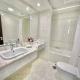 Two Bedroom Apartment in Business Bay with Canal and Pad view, Dubaï - Photo 10