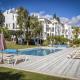 ViVi Homes - Casa Nobu Pool, Garden, Patio & Beach, Marbella