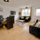 Highley's Nest - Fully Furnished Gem, Free Private Parking, Sky TV & Netflix Coventry - Photo 2