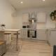 Basement Flat 43 Keighley - Photo 6