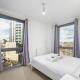 Modern Serviced 3-bedroom flat in East London, London - Photo 3