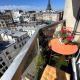 Tour Eiffel - Studio vue imprenable au-dessus des toits, balcon, Paris - Photo 6