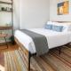 OTR, QUEEN Bed, 50in TV, Workspace, Near Lightrail Cincinnati - Fotografie 4