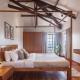StayVista's Rustique Radiance - Hillside Retreat with Outdoor Pool & South Indian Architecture, Khopoli - Fotografie 8