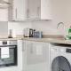 Spacious 1 BR apt w 2 king bed by Tent serviced apartments, Farnborough (Foto 10)