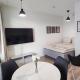 Lovely peaceful studio - close to airport, free parking