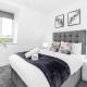 Stylish 2 Bedroom Apartment - Balcony - Secure Parking - Top Rated - 5MC, Birmingham