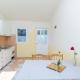 Apartments Sandra, Stomorska (zdjęcie 4)