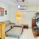 1 Queen Bed & 2 double beds at One Uptown Residences with XBOX and Netflix, Manila - Fotografie 4