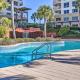 Destin Resort Studio with Pool - Walk to Beach!, Destin (photo 3)