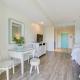 Destin Resort Studio with Pool - Walk to Beach!, Destin (photo 9)