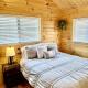 2 Bedroom Log Cabin on Lake James with Loft- Private Resort Amenities Marion - Fotografie 9