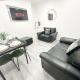 Modern & Spacious, 4 BR , 9ppl FREE WIFI & Parking Liverpool - Photo 6
