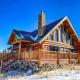 Spectacular Custom Log Cabin with Hot Tub, Epic Views, Fireplace - Moose Tracks Cabin