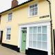The Yellow cottage on the hill. Framlingham - Fotografie 1