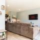 Modern Home - King Bed - Garage - Long Stays, Edmonton (foto 6)