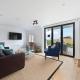 Beach side apartments in Pett Level near Rye in East Sussex, Pett (foto 4)