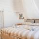 GuestHost - Before Sunset Appealing Apartment with Terrace, Ostuni