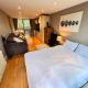 Happy River Thames View Entire Apartment, Лондон - Фото 4