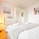 O2 and Excel - Spacious 1 BR Apt Canning town - Perfect for Business Extended Stays, London - Photo 1