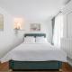 Apartament Ultra-Central Elegant + Free Parking + Self Check-In, Oradea - Foto 4