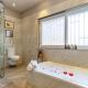 ELIVAAS Shourya Eden Luxe 3BHK Villa with Pvt Pool, Udaipur, Udaipur - Foto 9