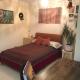 Serene spacious room (double) in gorgeous bungalow on river near Thorpe park and Holloway University Egham, Staines upon Thames (zdjęcie 7)