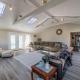 Maplewood Farmhouse + Hot tub, Howland Corners
