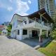 Little Heaven by Sky Hive, A Beach Front Bungalow Tanjung Bungah - Zdjęcie 3
