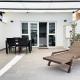 Maison Blue con Patio