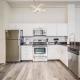 CozySuites - 2BR with Direct Skybridge Access #4, Indianapolis (Foto 9)