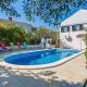 Apartment Zeljko- mit Pool, 200m vom Meer, Šilo