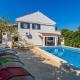 Apartment Zeljko- mit Pool, 200m vom Meer, Šilo (photo 2)