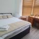 Highfield House - Ensuite, Parking, Wifi, Smart TV, Self Catering - Serving Contractors, Tourists, Santa Pod & Silverstone!, Уэллингборо (фото 3)
