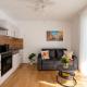 Sunny 1BR Home with Balcony by HM, Wien - Foto 1