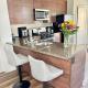 1 bedroom. 2 beds. 1 bath with Balcony, Los Angeles - Foto 8